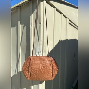 Vintage Squiggle Design Leather Crossbody Bag